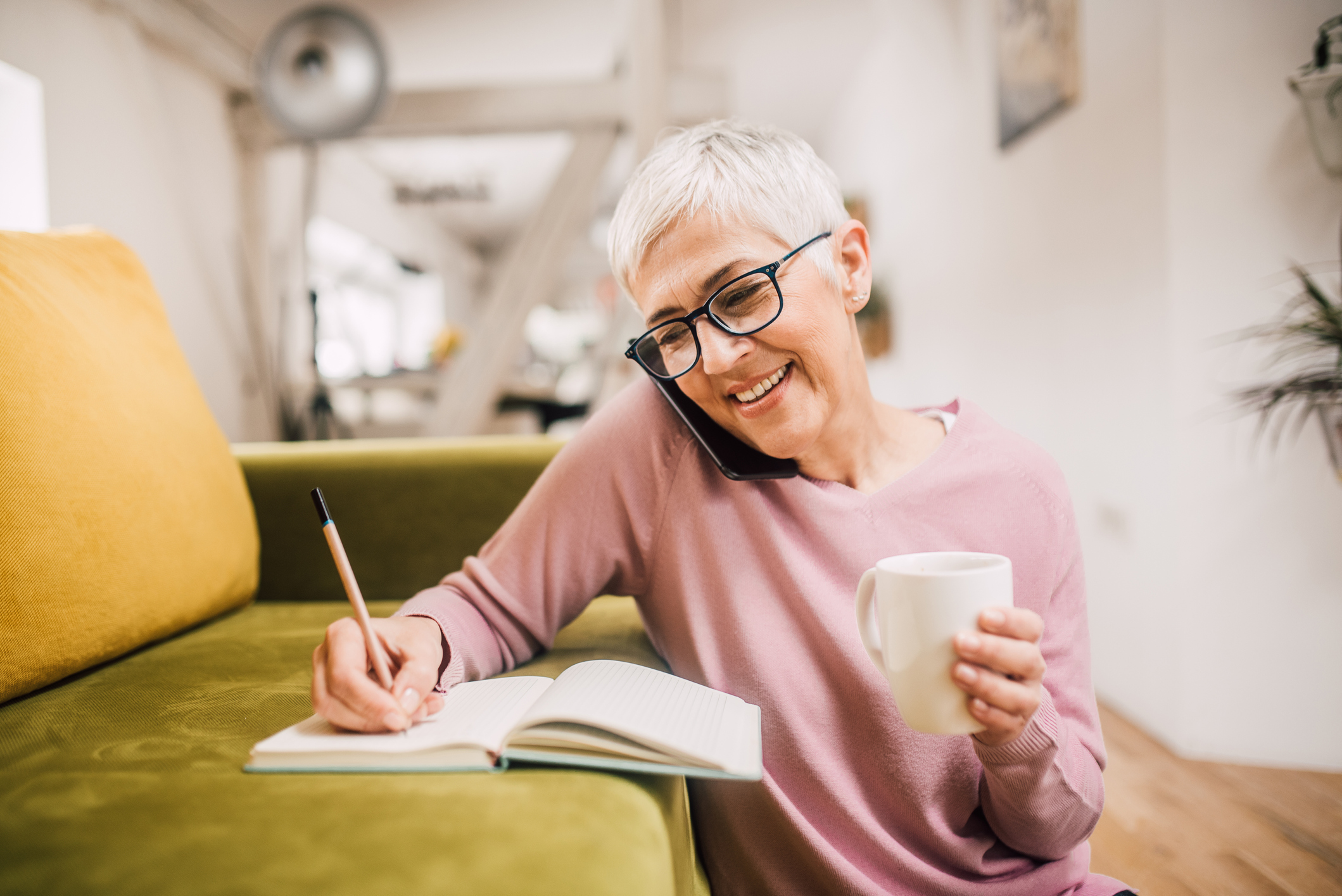 Woman wearing eyeglasses