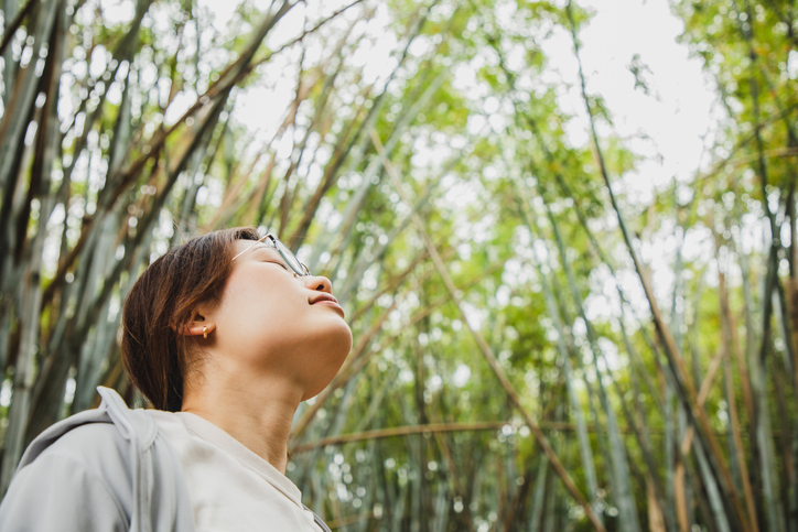 woman breathing - lung detox